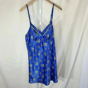 2/$30 Morgan Taylor Intimates Size Large Satin Like Nightie Slip Dress